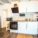 Apartament Queen Emanuelle *