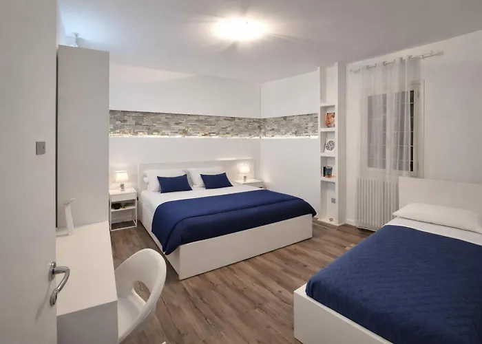 Queen Emanuelle Velence