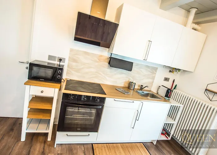 Queen Emanuelle Apartman