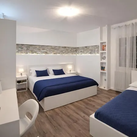 Queen Emanuelle 梅斯特雷