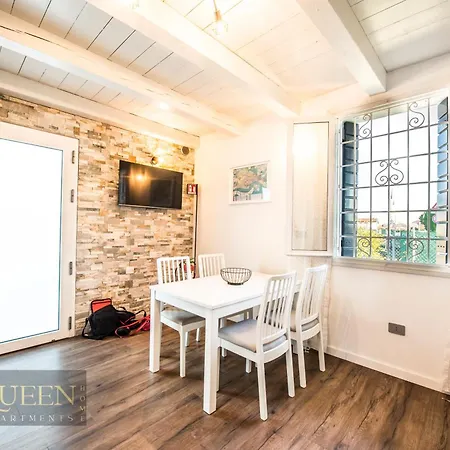 Queen Emanuelle Appartement *