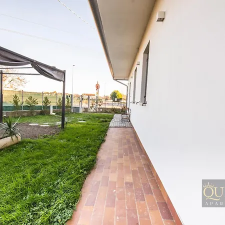 Queen Emanuelle Mestre